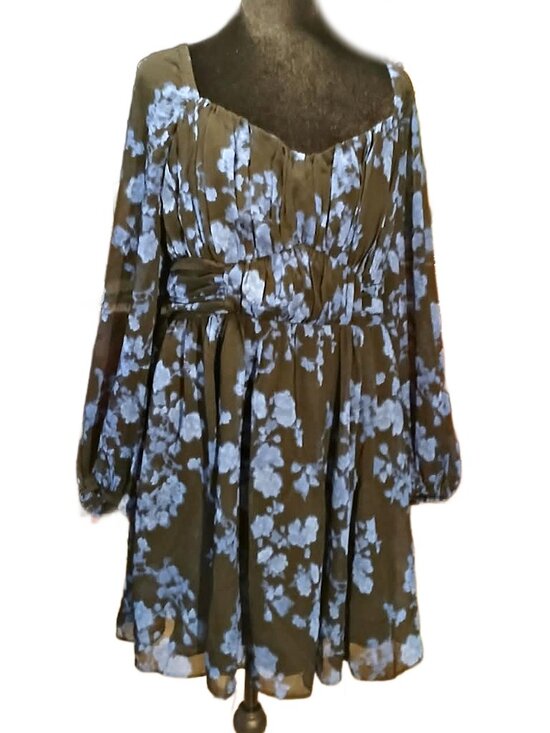 Express Dresses & Skirts - EXPRESS Long Sleeve Mini Dress